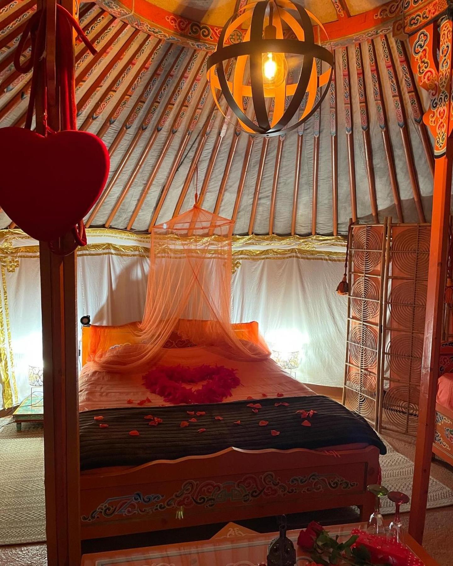 Au Soleil Mongol Bed & Breakfast Sorède Dış mekan fotoğraf